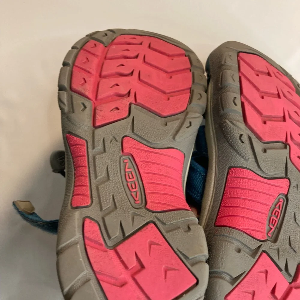 Keen girls pink blue hiking sandals 12
